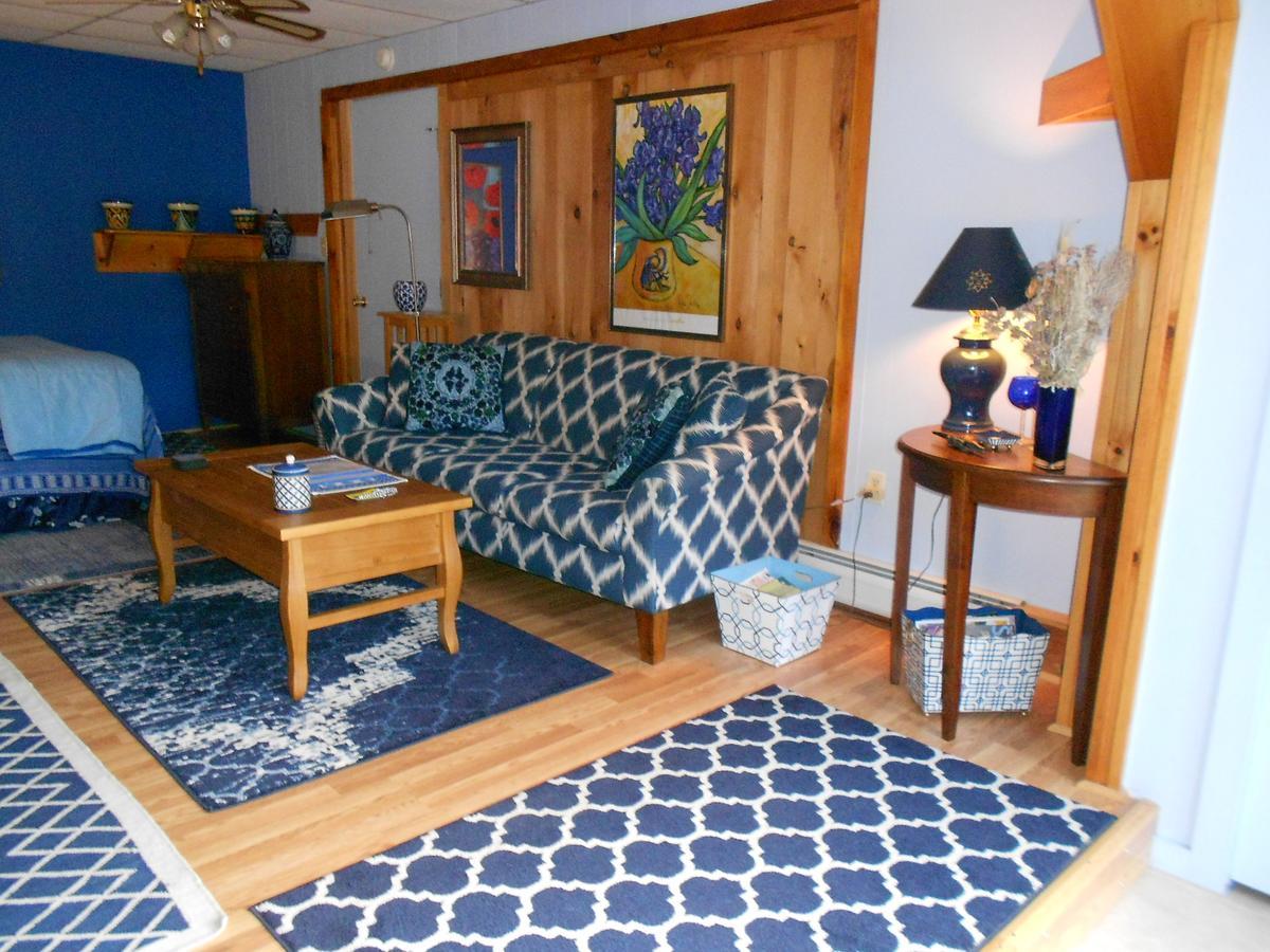 Cavalier Cottage B&B Shelburne Falls Exterior photo