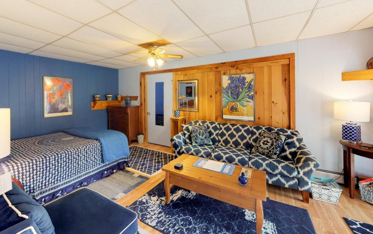 Cavalier Cottage B&B Shelburne Falls Exterior photo